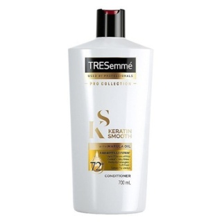 شامپو نرم کننده مدل keratin smooth حجم 700 میلی لیتر ترزمه tresemme